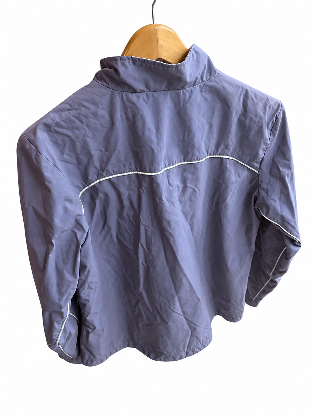 Violette Nike Trainingsjacke, Vorderansicht